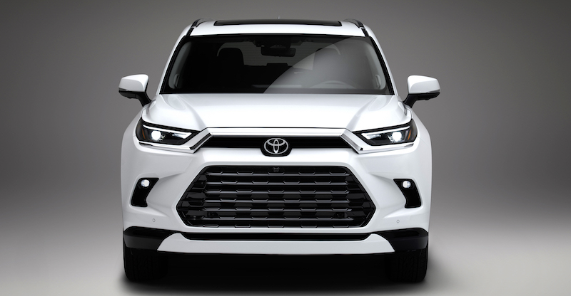 Toyota Grand Highlander Hoàn Toàn Mới 2024 Xe Gia Đình.