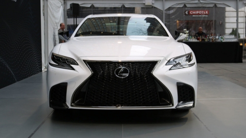 GIÁ XE LEXUS LS500 VÀ LS500H 4 CHỖ RA MĂT VIỆT NAM