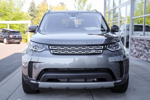 GIÁ XE 7 CHỖ LAND ROVER DISCOVERY HSE 3.0 V6 MÀU XÁM Động Cơ 2.0L