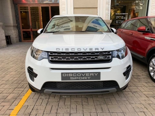 Giá Xe 5 Chỗ Land Rover Discovery SPort Màu Trắng 2019 Bao Nhiêu Tiền