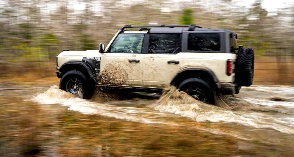 Xe Ford Bronco Phiên Bản Everglades 2023 Giá Bao Nhiêu