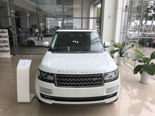 Range Rover HSE Giao Ngay Phiên Bản Tiêu Chuẩn