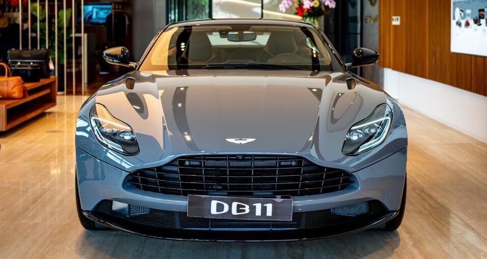 Xe 2 Cửa Aston Martin DB11 V8 Và Vantage F1 Edition