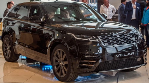 RANGE ROVER VELAR HSE R-DYNAMIC 2.0 MÀU ĐEN TẠI VIỆT NAM