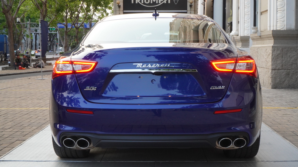 Giá Xe Ô tô Thể Thao Maserati Nhập Khẩu Chính Hãng