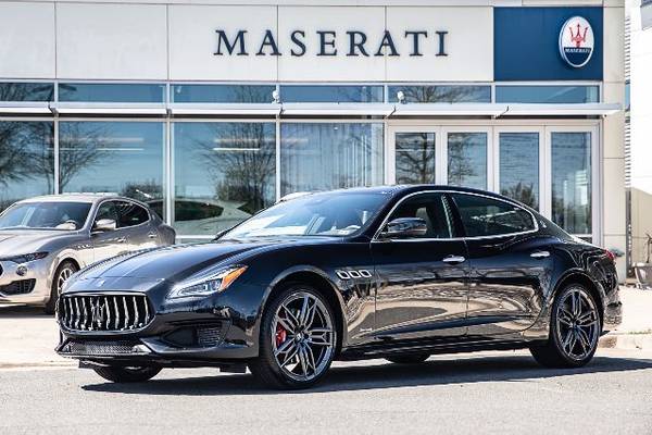Video Xe Maserati Màu Xanh 4 Chỗ
