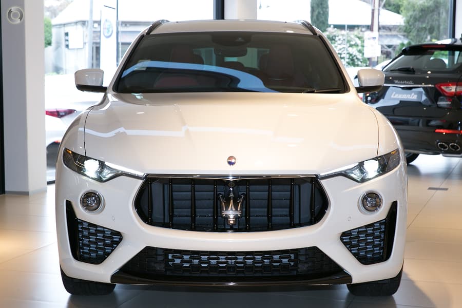 Xe Maserati Levante 5 Chỗ 2022 Màu Trắng 3.0 Nhập Ý Giá Bao Nhiêu