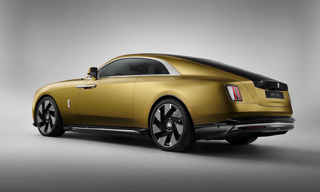 Rolls-Royce ra mắt Spectre, ô tô chạy hoàn toàn bằng điện đầu tiên của hãng