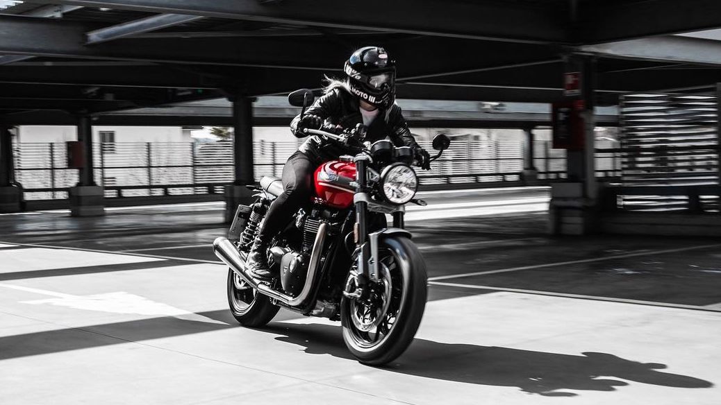Mẫu siêu xe Motor Triumph Speed ​​Triple 